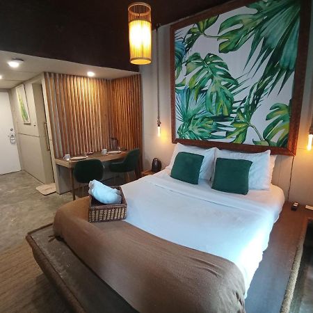 The Staycation - Serviced Rooms Manila Bagian luar foto