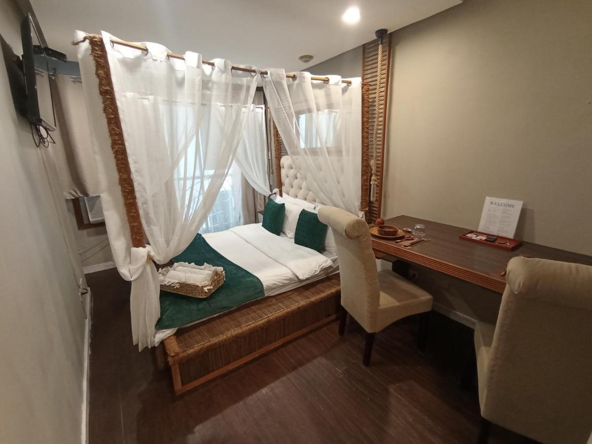The Staycation - Serviced Rooms Manila Bagian luar foto