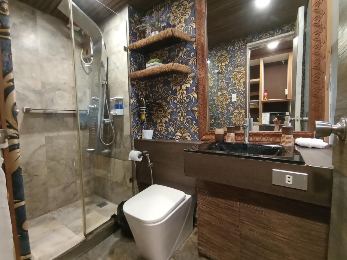 The Staycation - Serviced Rooms Manila Bagian luar foto