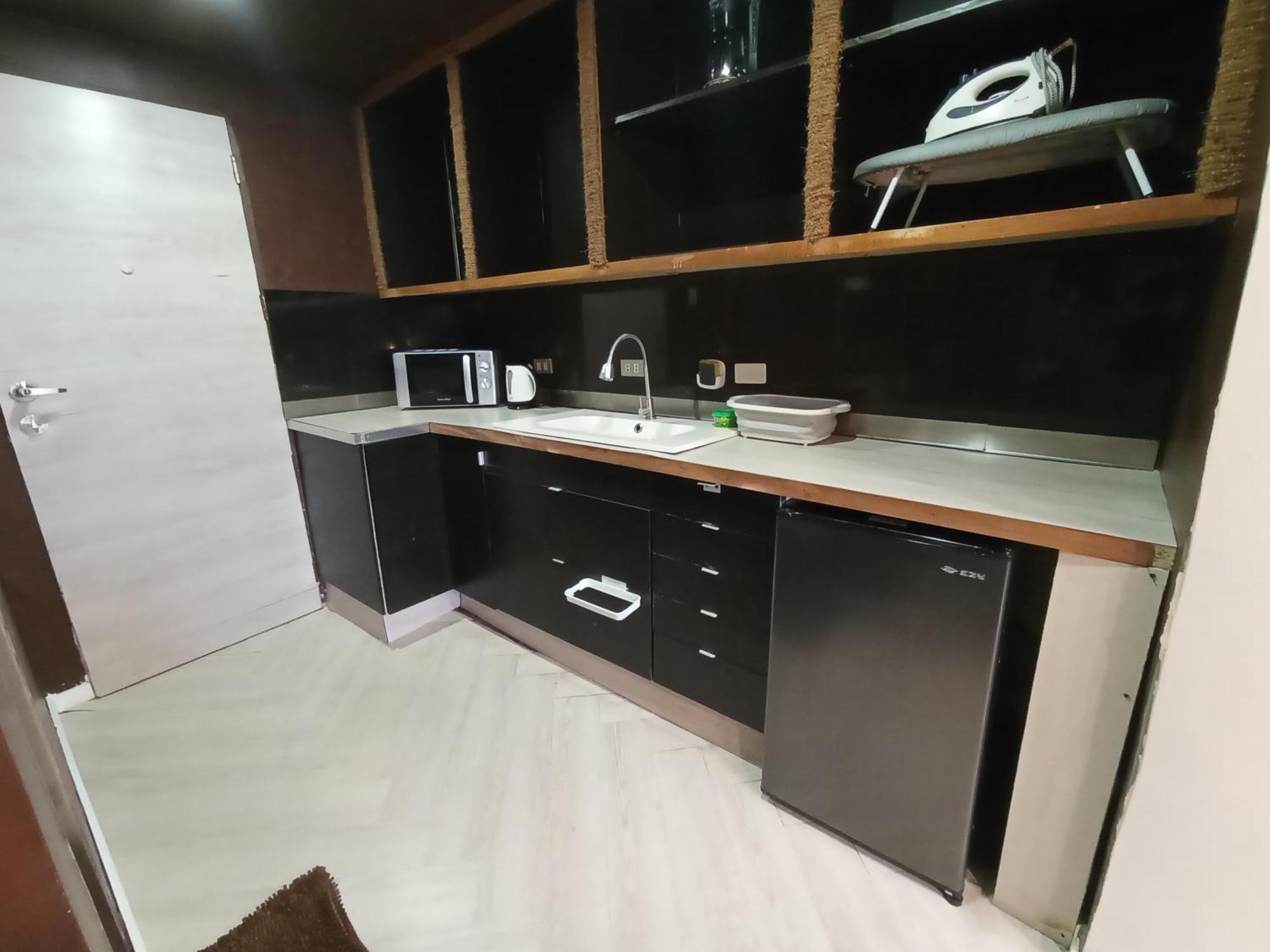 The Staycation - Serviced Rooms Manila Bagian luar foto