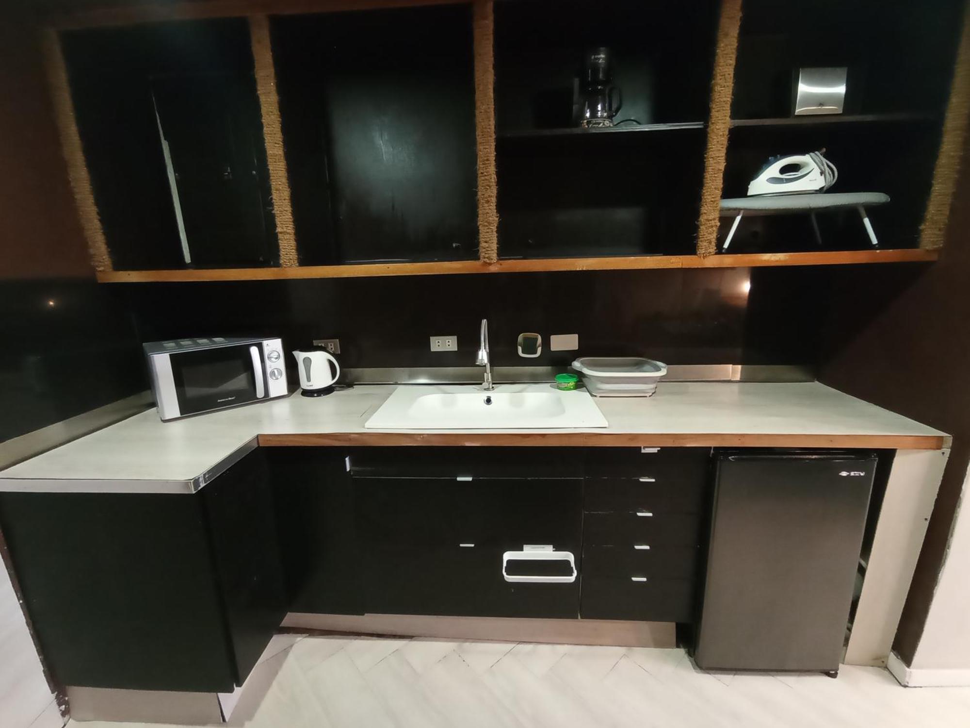 The Staycation - Serviced Rooms Manila Bagian luar foto