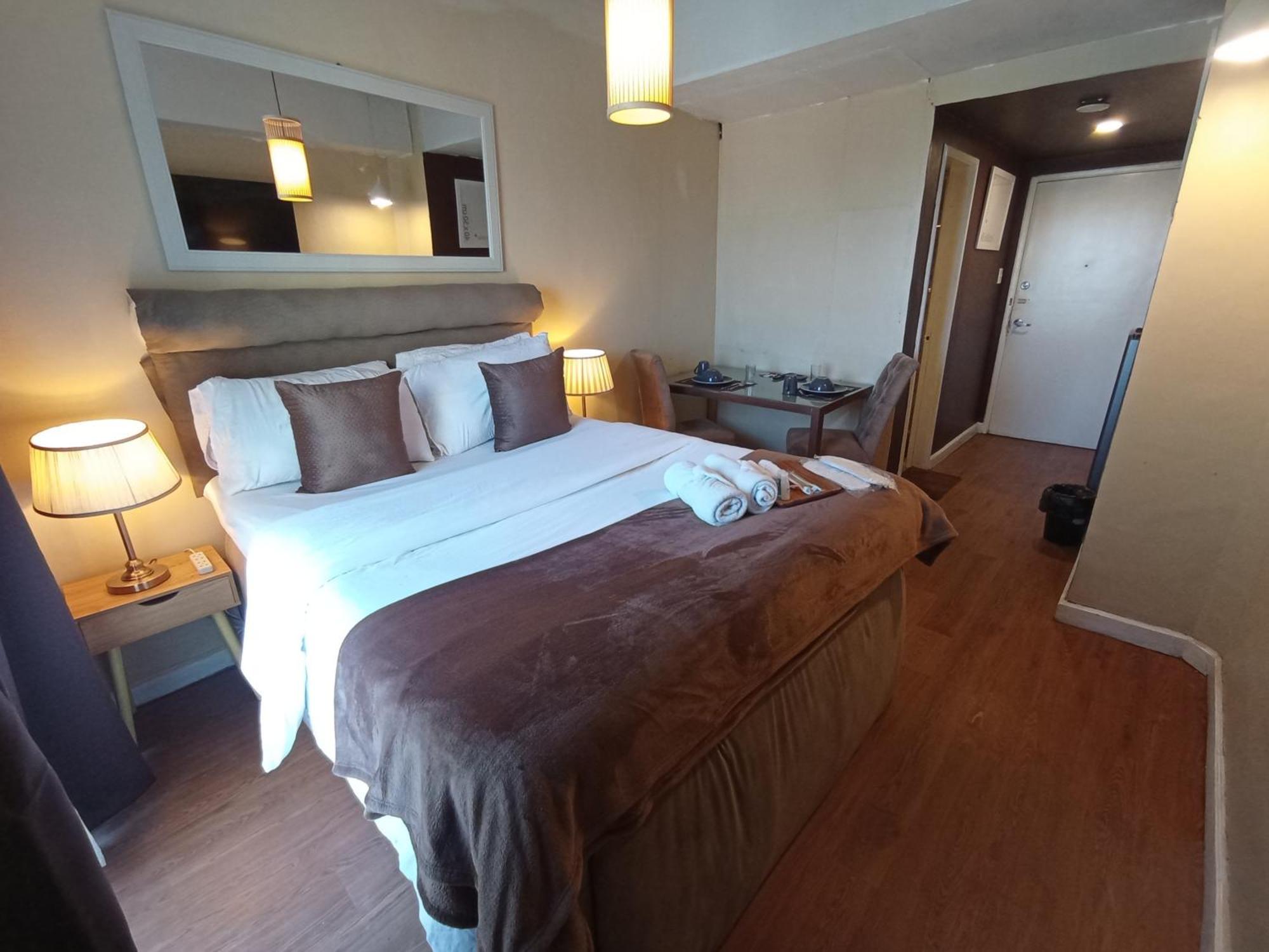 The Staycation - Serviced Rooms Manila Ruang foto